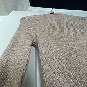 DYNAMITE: NEVER WORN~knit open back body suit [SIZE:S]